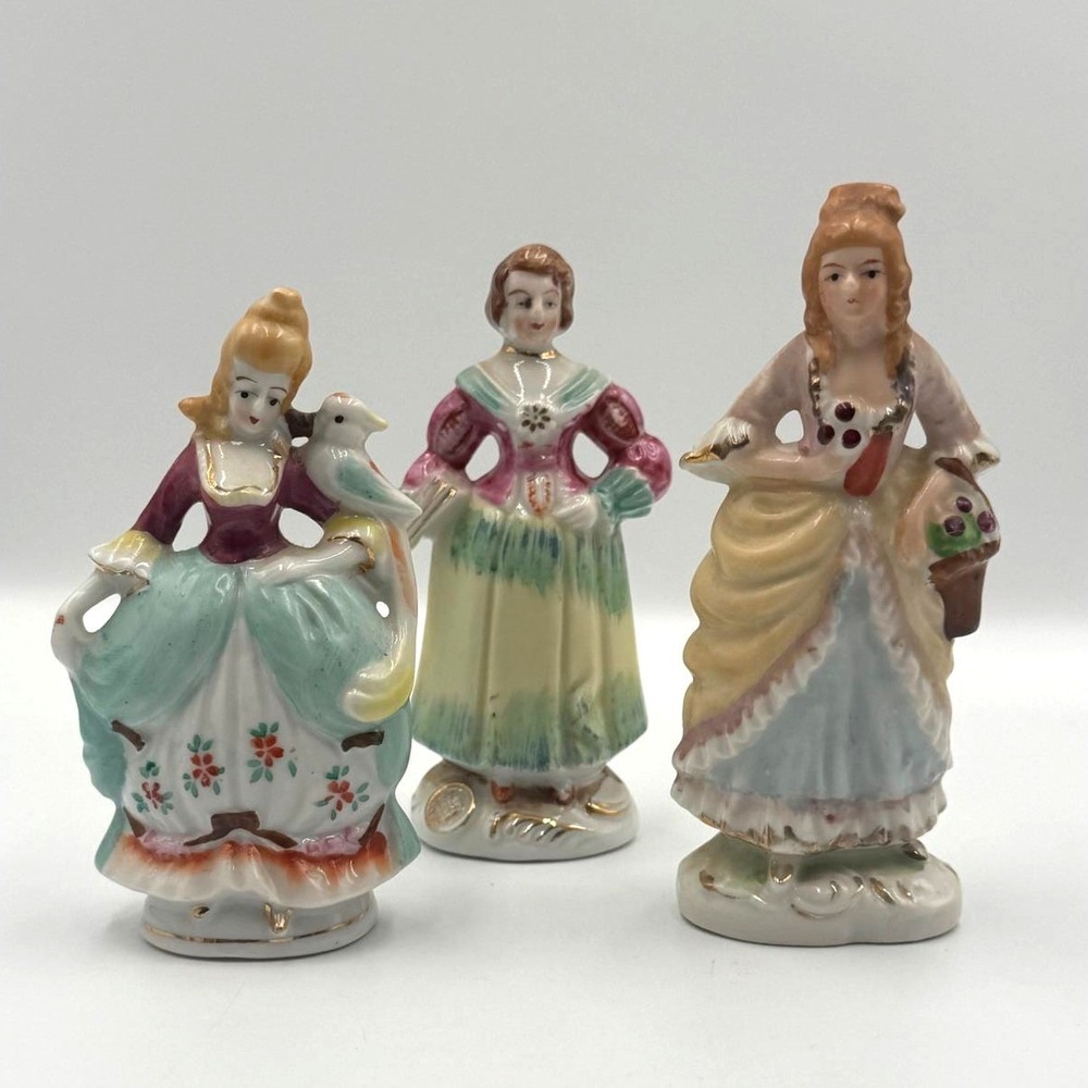 Vintage Occupied Japan Porcelain Colonial‎ Lady Figurines Set of 3 Hand Painted
